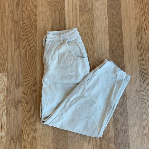 High waisted pleated cream pants - Picture 2 of 3